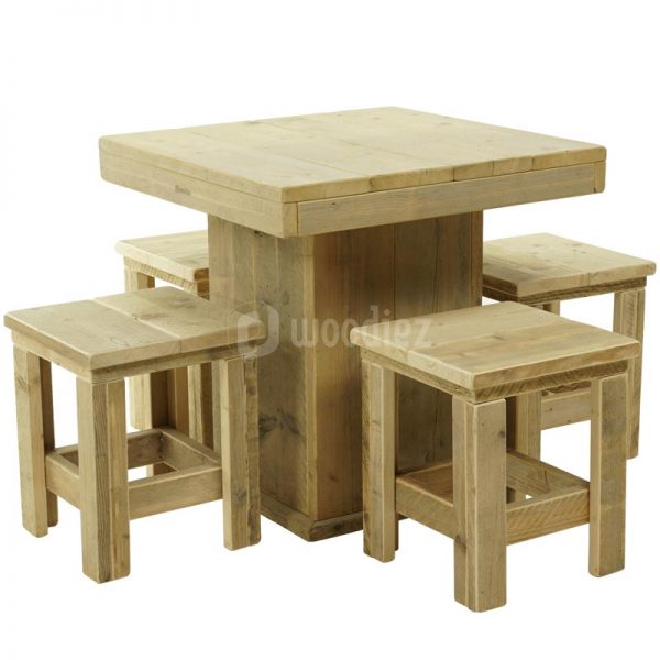 Vierkante steigerhouten tafel met steigerhouten krukje
