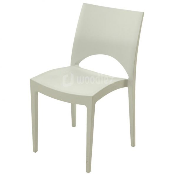 Strakke witte stoel huren voor een bruiloft of feest